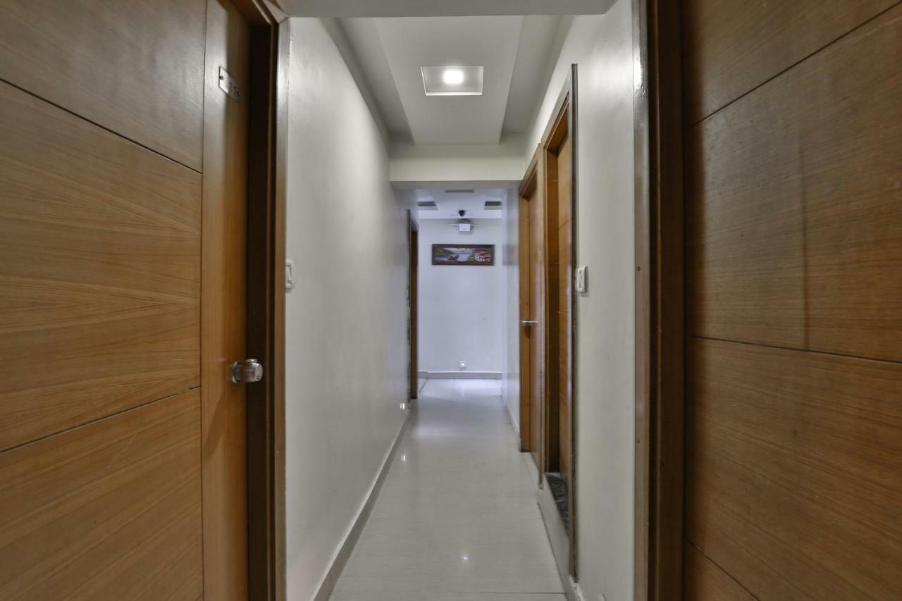 Oyo 1966 Hotel Campus Ahmedabad Eksteriør billede