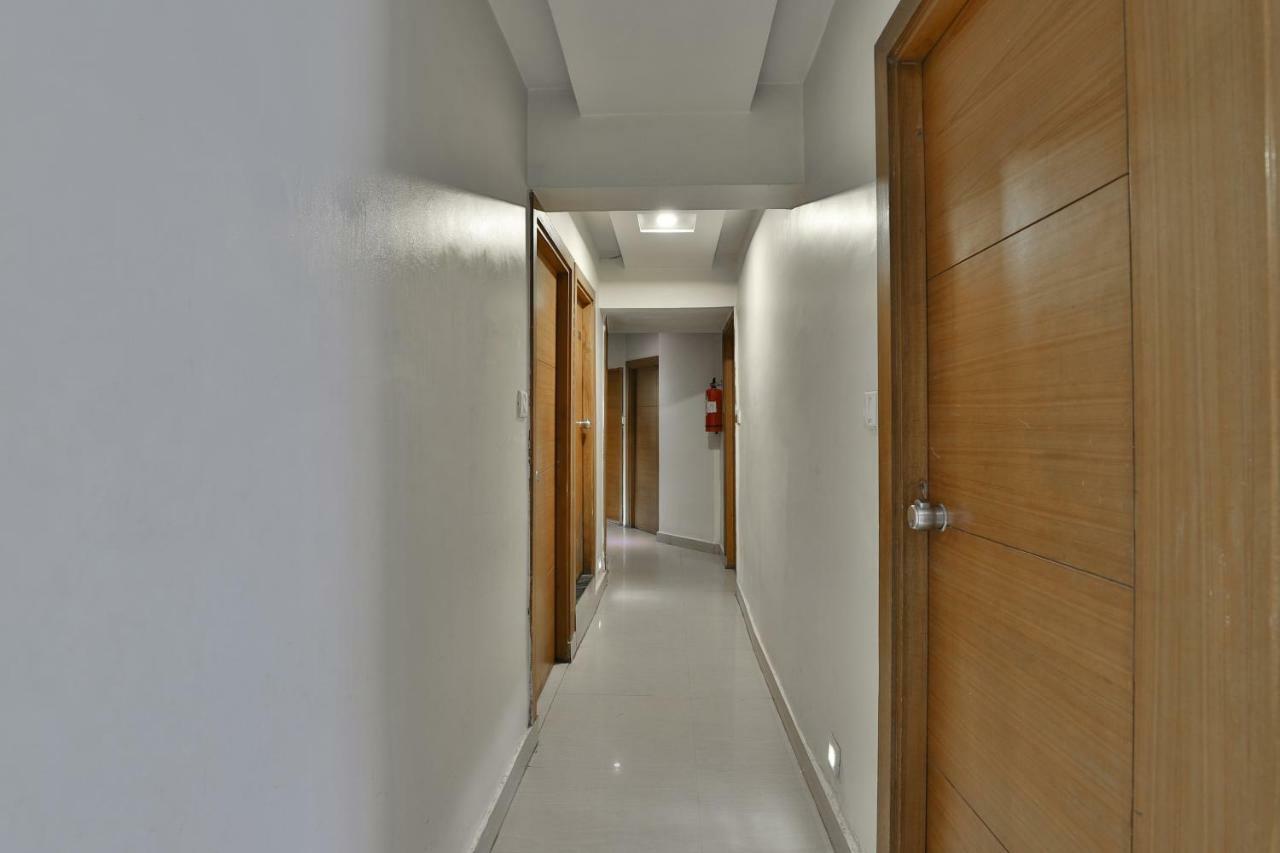Oyo 1966 Hotel Campus Ahmedabad Eksteriør billede