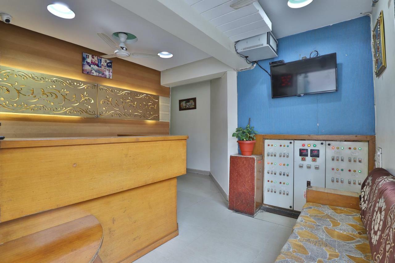 Oyo 1966 Hotel Campus Ahmedabad Eksteriør billede